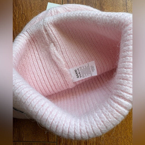 NWT GANNI beanie in pastel pink - Picture 3 of 3